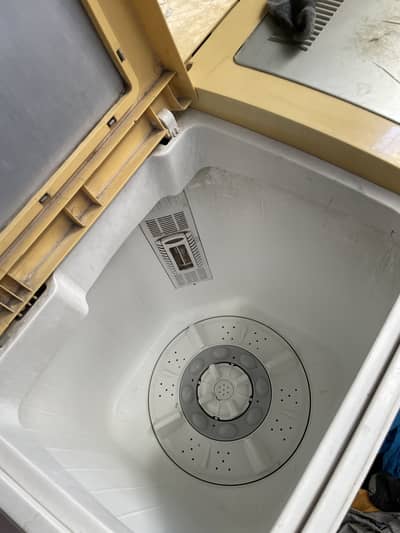 Kenwood washing machine and dryer 100%orignal condition