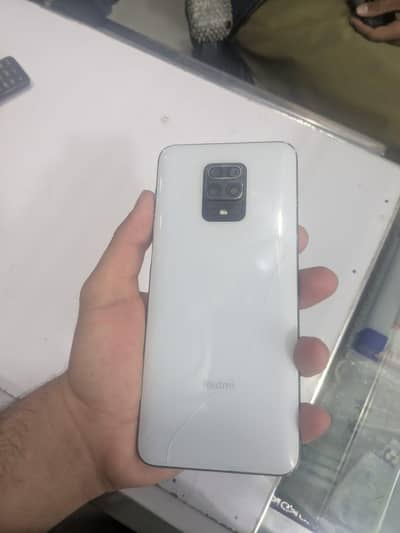 Redmi note 9s with box and chrger 8/128