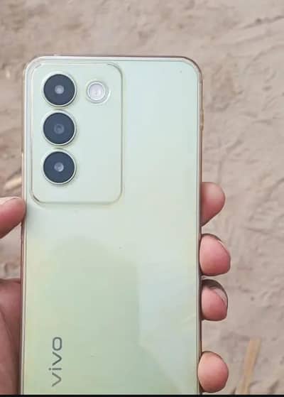 vivo y100