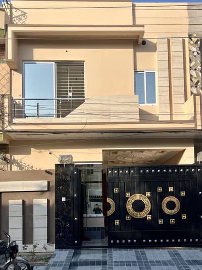 5Marla Brand New Luxury Modern Style With Direct Owner Meeting For Sale in Johar Town