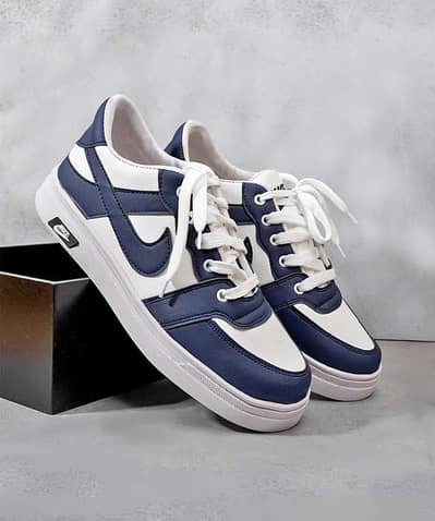 Men’s Classic Sneakers Blue, timeless & ultra-comfortable — perfect