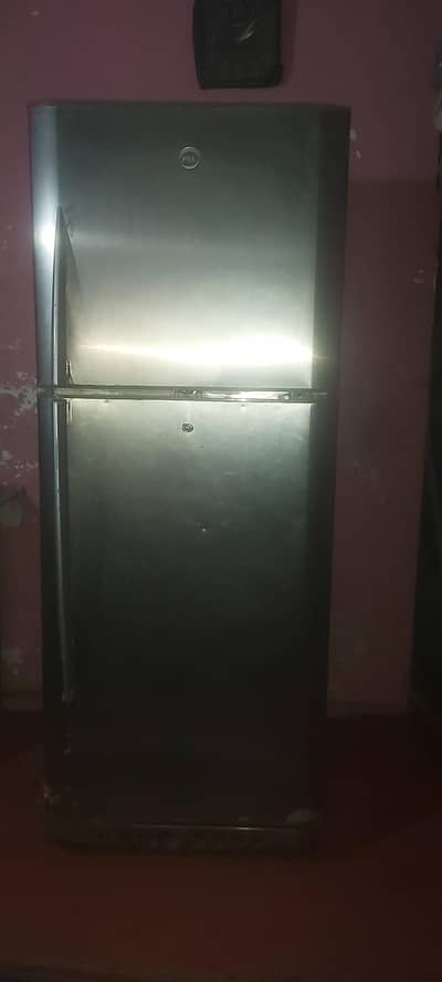 PEL Fridge Large size 392 liter