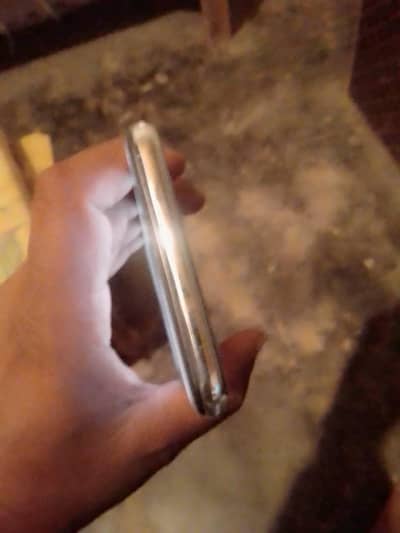 vivo s1 4/128 in very good condition