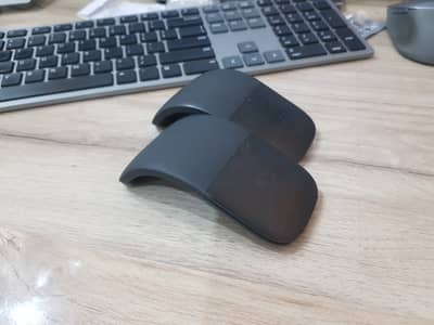 Microsoft Surface Arc Mouse (Black) – Premium Portable Bluetooth Mouse