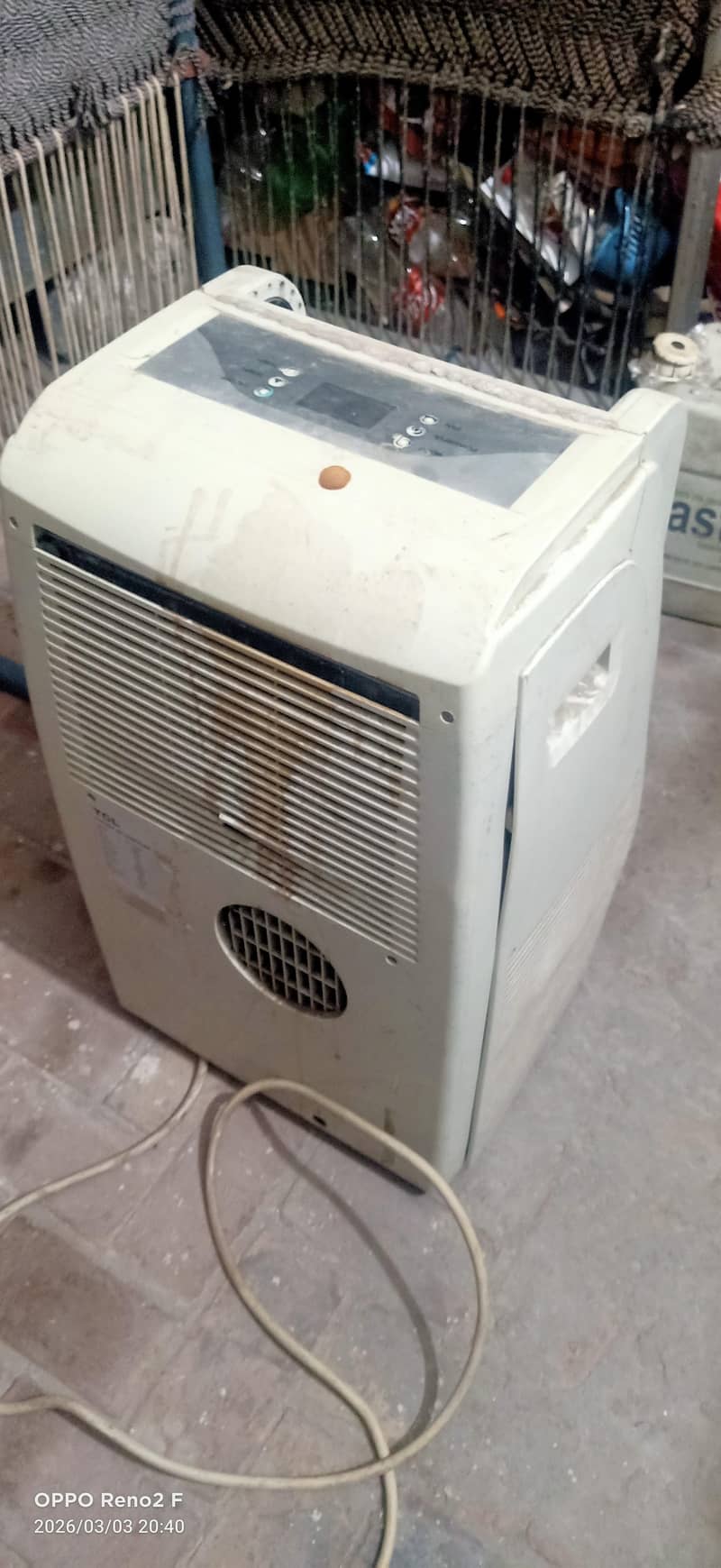 TCL window Ac 4