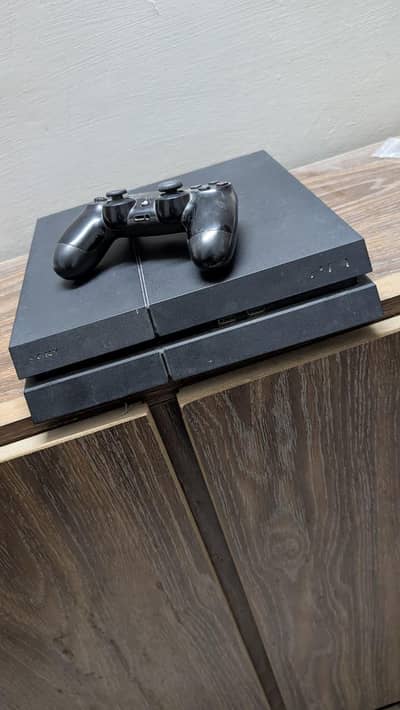 Ps4 500gb with box and games