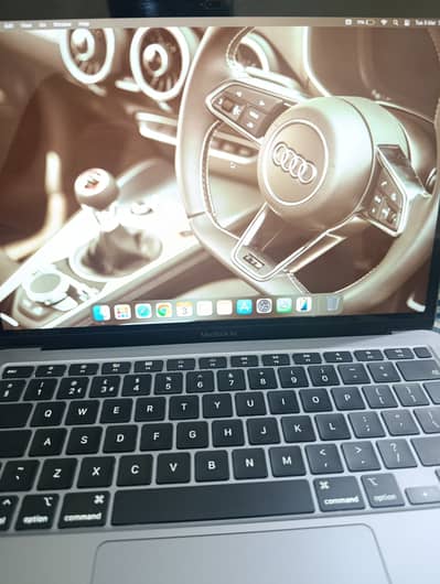 Apple MacBook Air 13" Retina 2020 | 8GB RAM | Excellent Condition