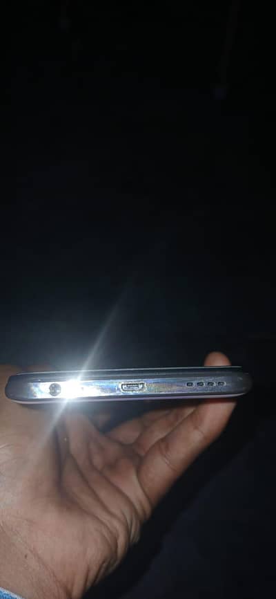 Vivo y70s 8gb and 256gb lush condition