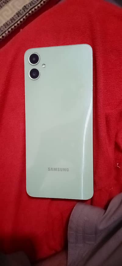 samsung galaxy A05.6/120 10/10