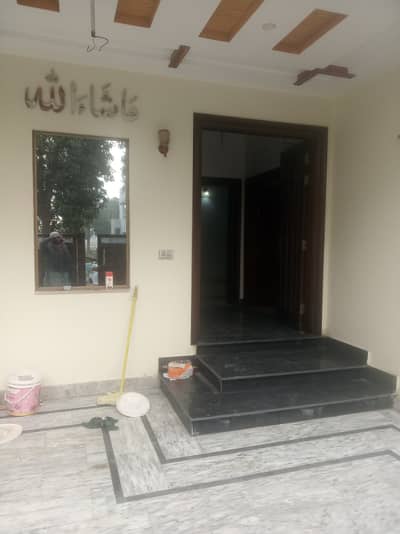 10 MARLA LOWER PORTION AVAILABLE FOR RENT