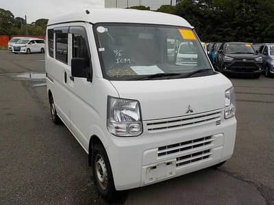 Suzuki every in mitsubidhi logo