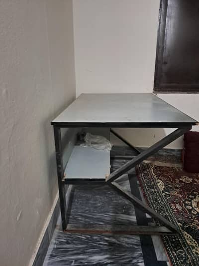 computer table