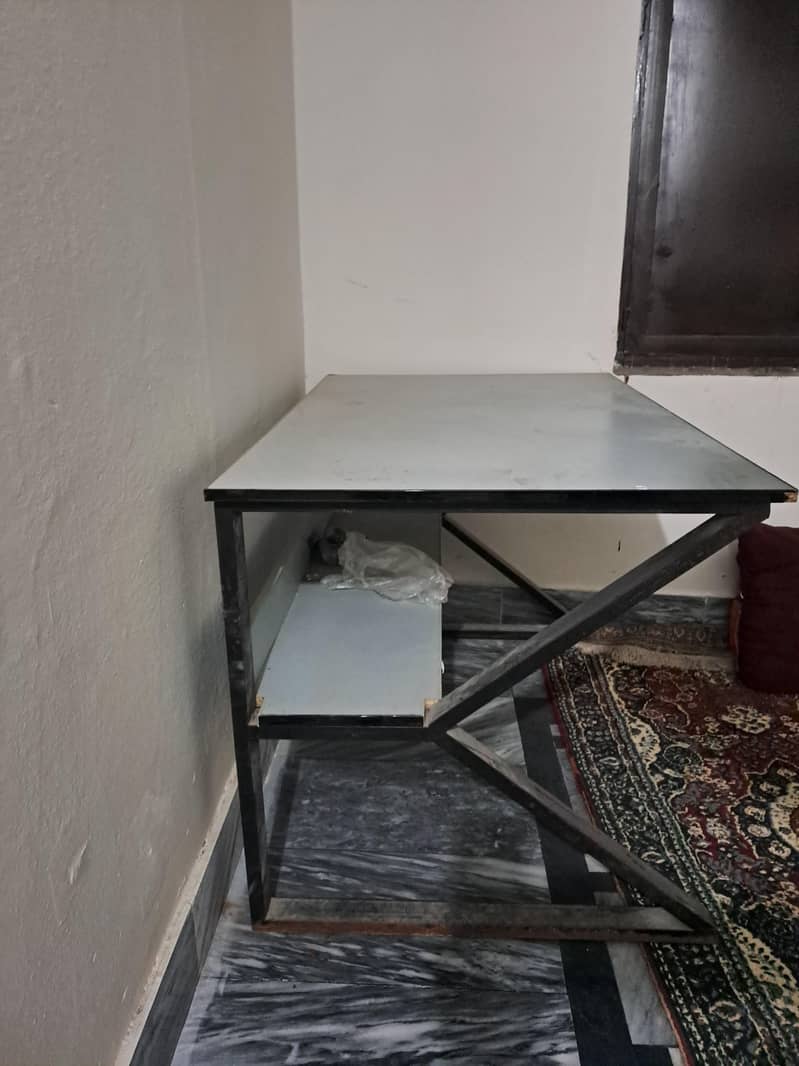 computer table 0