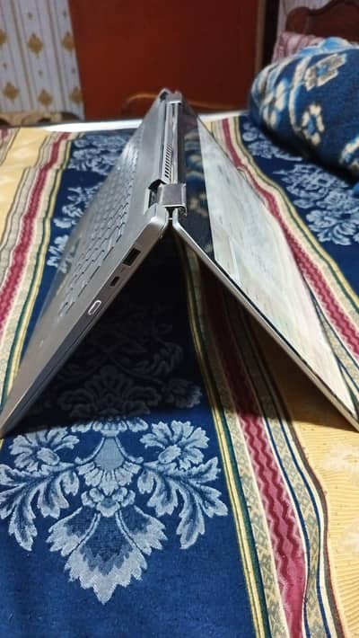 Lenevo yoga core i7 7th Generation