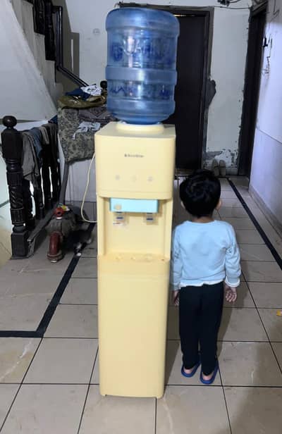 *EcoStar Water Dispenser with Compact Fridge Bundle* فریج کے ساتھ