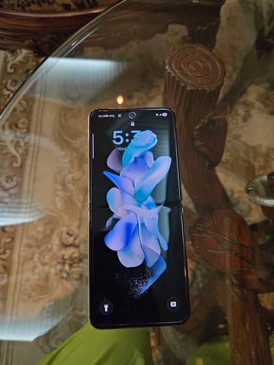 Samsung Z flip 4 128 gb