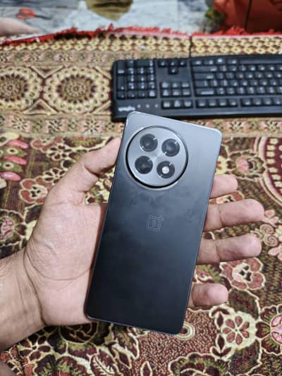 OnePlus Ace 5/ 13R (16GB, 256GB)