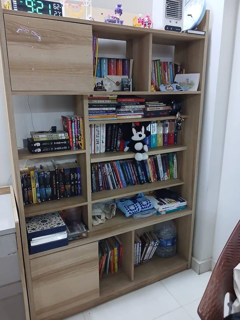 Book shelf 0