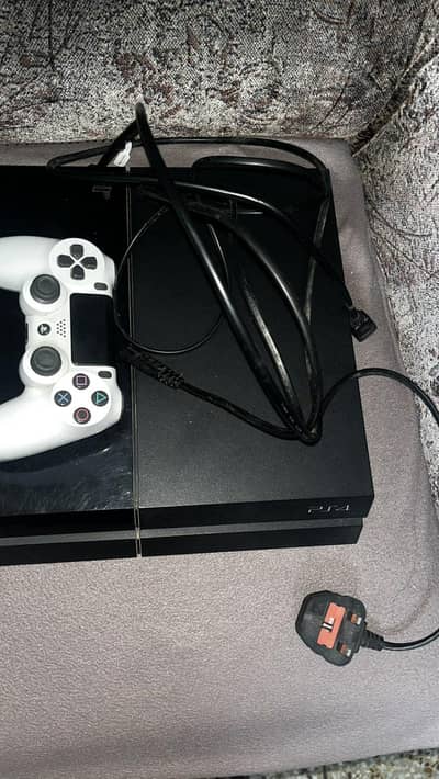 playstation 4 with power supply issue ( good visual condition)