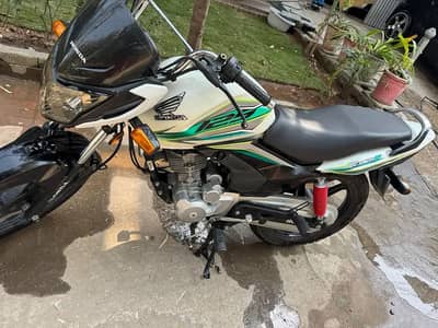 Honda CB125F
