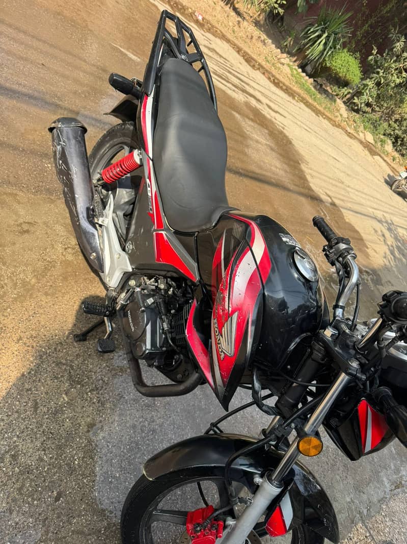 Honda Cb150f 1