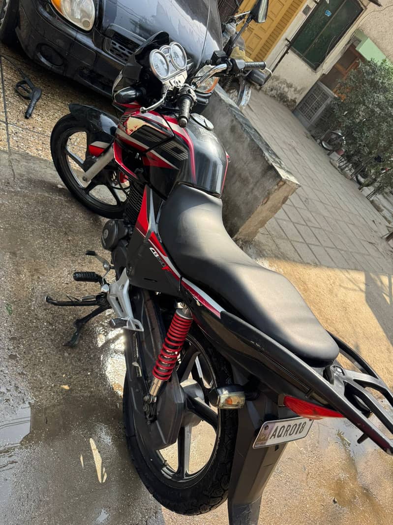 Honda Cb150f 3
