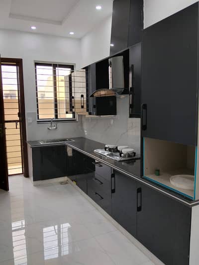 5 Marla house for rent new house paragon city