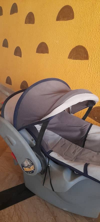 Baby Carry Cot and car seat