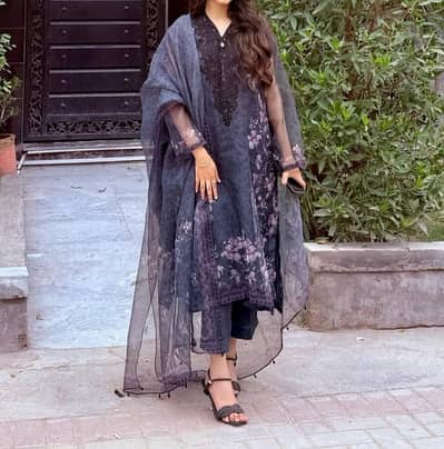 Chinyere Net Organza  Miedium Size 10k