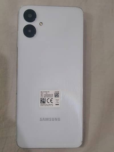 Samsung A06    4/64 GB    warranty February ma end