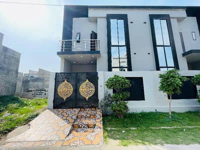 Prime Location In Metro City House For sale Sized 3 Marla