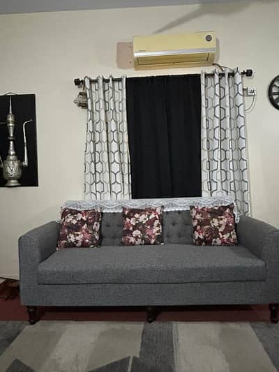 7 seater sofa set almost new condition 10\10  grey in color cushion al