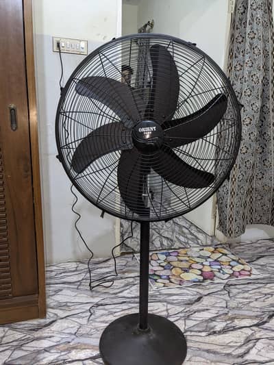 Orient 24" AC/DC Pedestal Fan with 6 Blades 4 months Warrant left