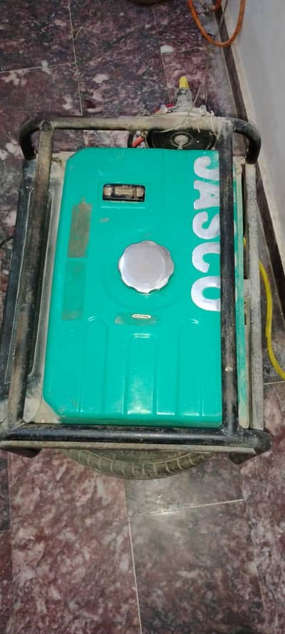Jasco 2,5KW generator almost new