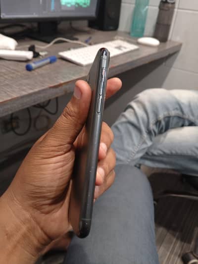 iphone 11 pro PTA official approved