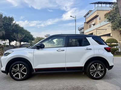 Daihatsu Rocky G premium Leather seats 360 BSM FULL OPTION