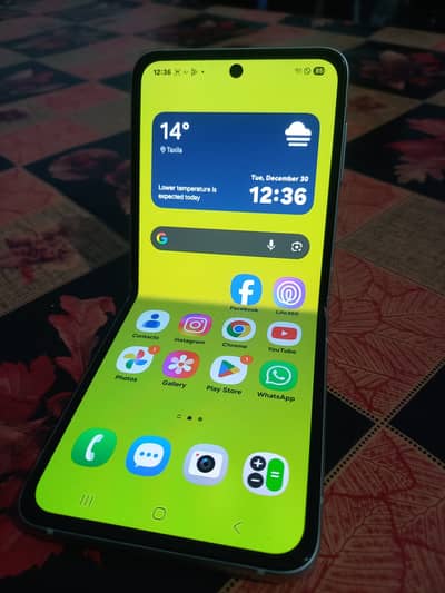 Samsung Z Flip 3 5G 8/256 Non PTA Good Condition O33357l57l7