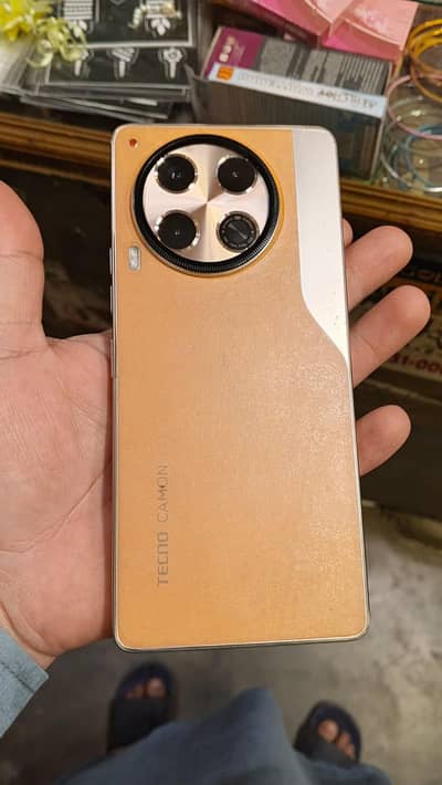 Tecno CAMON 30