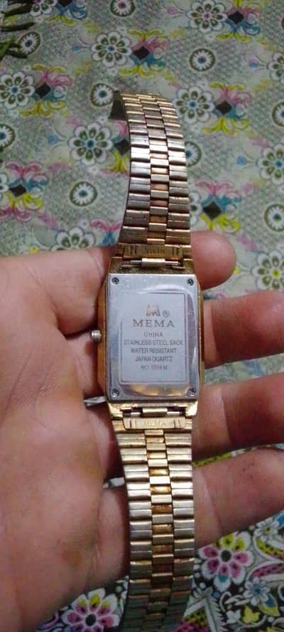 bhot Kam use ki Hy Dubai ki Hy matchine japani Hy 100%