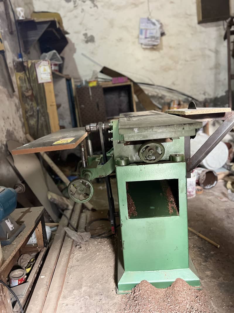 Shaper machine 9