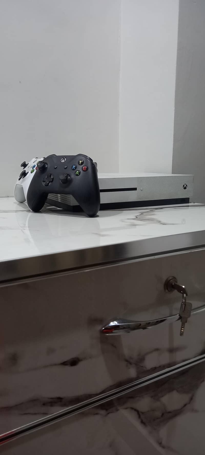 X box one S controller Two 1