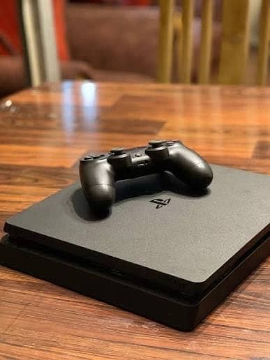 Play station 4 slim