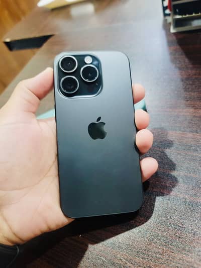 iPhone 15 Pro Black 128GB JV with Box – 10/10 Condition