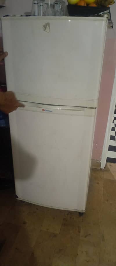 I'm selling dawlance fridge