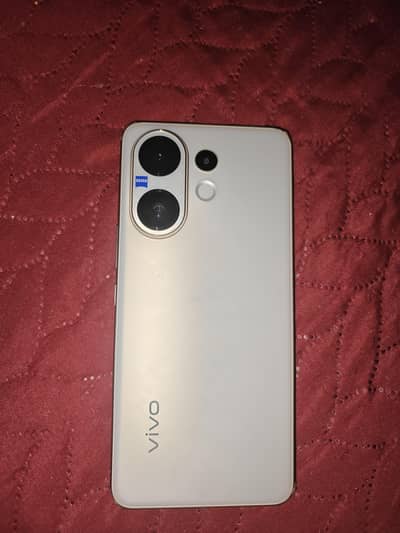 VIVO V60