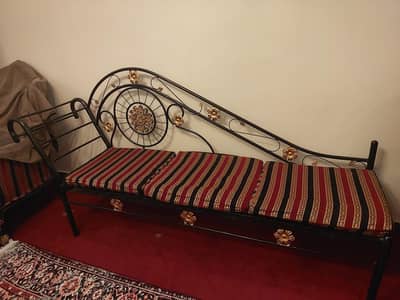 Rod iron 3 seater with cushions