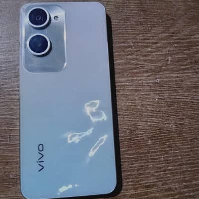 vivo y18 4+4 8/128 10/10 condition % pack set.