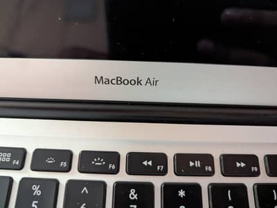 MacBook Air (2015) 13 inch core i5 8GB RAM + 512 GB ROM