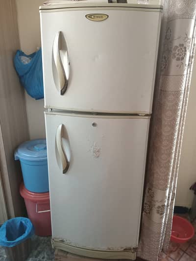 Waves refrigerator with stabiliser