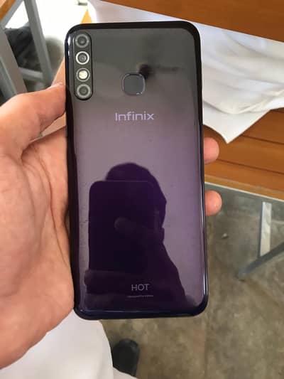 Infinix Hot 8